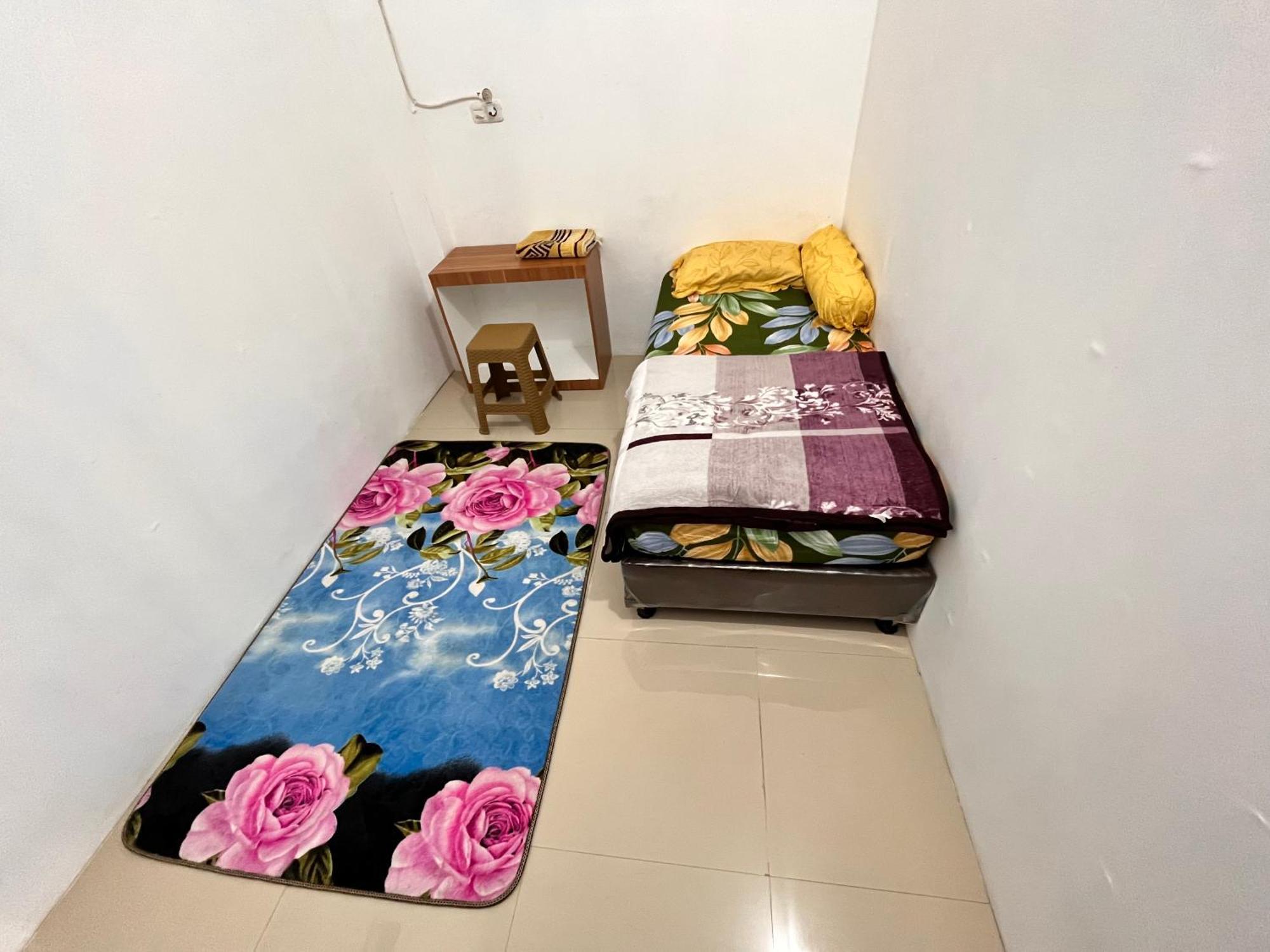 Rumah 25 Syariah Bukittinggi Quarto foto